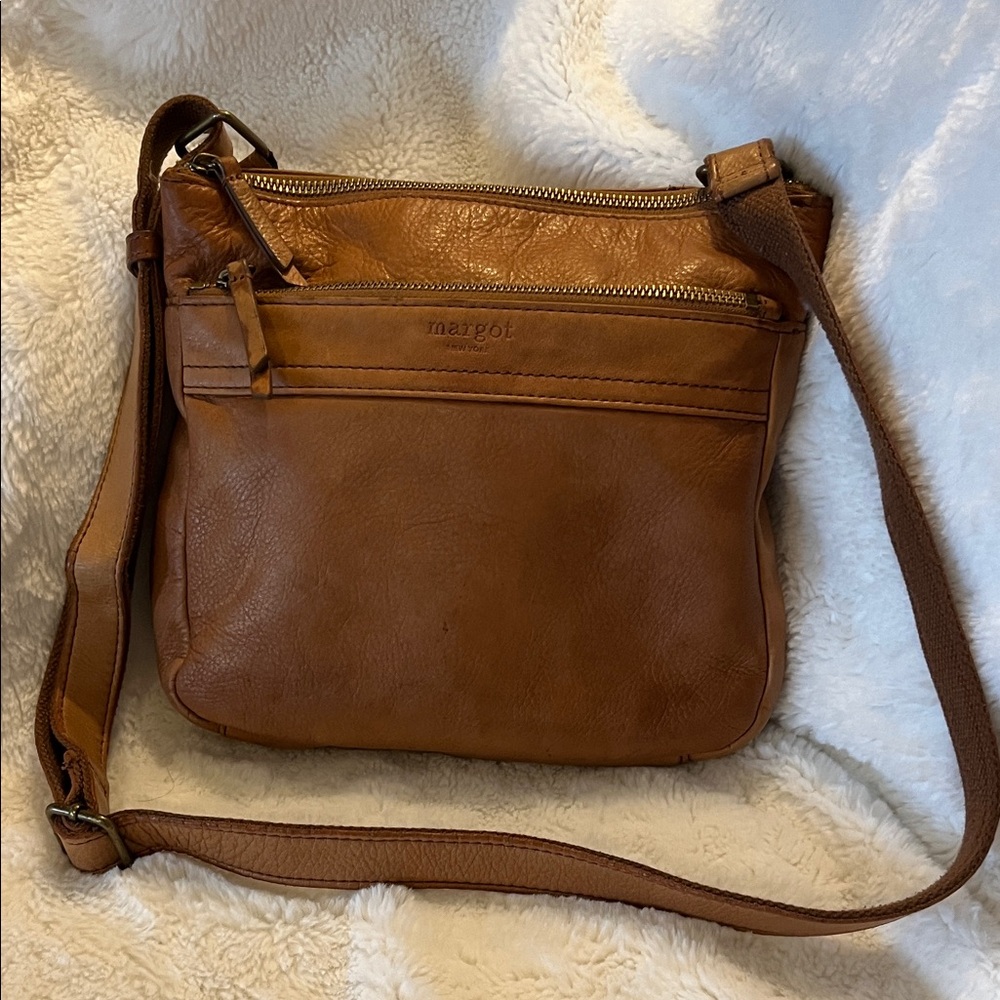 Margot leather crossbody